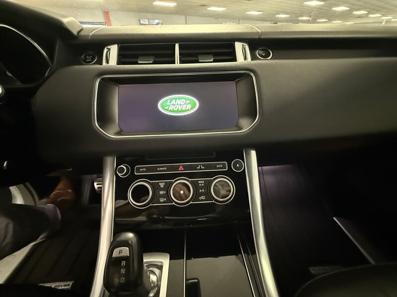 Used 2017 Land Rover Range Rover Sport HSE AWD/4WD image 34