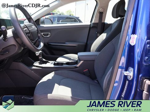 Used 2025 Kia K4 FWD image 22