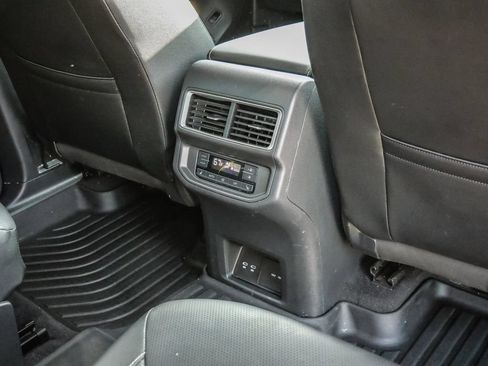 Used 2024 Volkswagen Atlas SEL AWD/4WD image 27