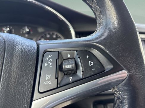 Used 2021 Buick Encore Preferred image 13