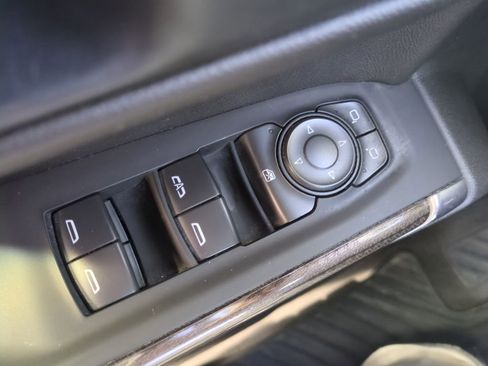 Used 2022 Chevrolet Silverado 1500 LT image 32