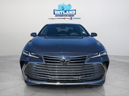 Used 2022 Toyota Avalon Limited w/ Advanced Safety Package FWD image 8