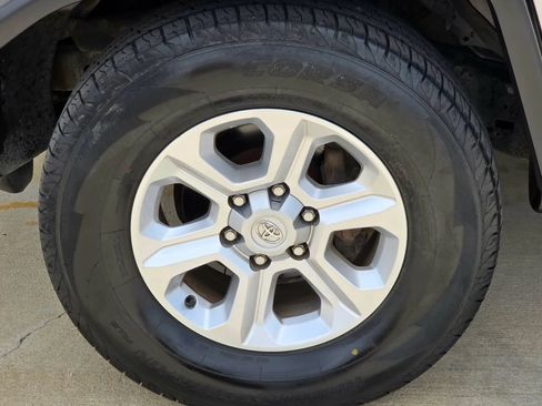 Used 2007 Toyota FJ Cruiser 2WD image 28