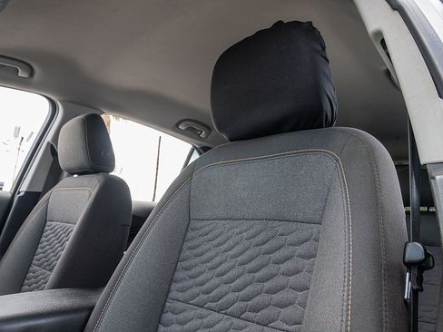 Used 2021 Chevrolet Equinox LT FWD image 25