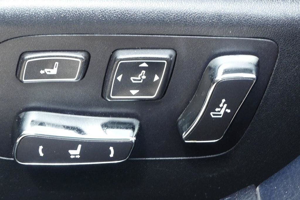 Used 2014 Lexus LS 460 w/ Comfort Package RWD image 12
