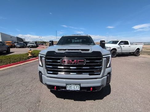 Used 2024 GMC Sierra 2500 AT4 w/ Technology Package AWD/4WD image 2