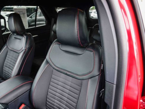 Used 2025 Ford Explorer ST-Line w/ Premium Package image 21