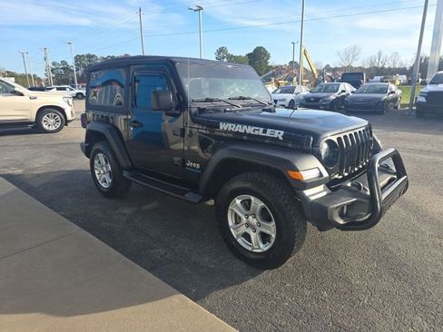 Used 2023 Jeep Wrangler Sport AWD/4WD image 7