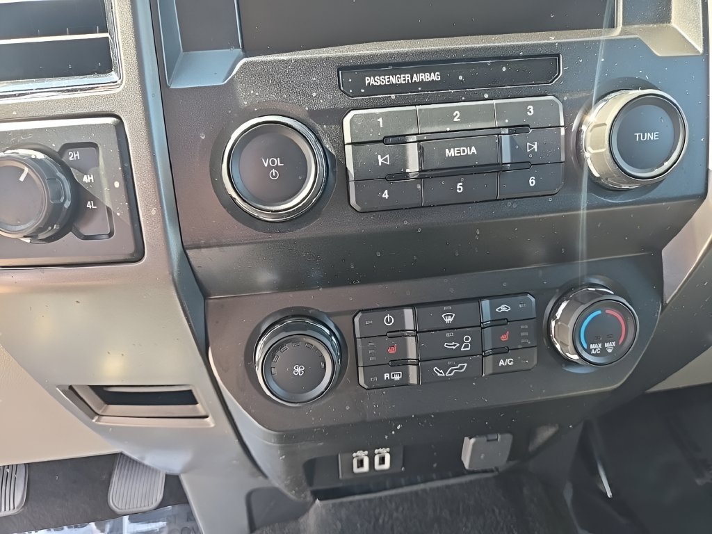 Used 2020 Ford F150 XLT w/ Equipment Group 302A Luxury AWD/4WD image 17