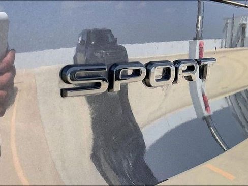 New 2025 Land Rover Range Rover Sport Dynamic SE image 9