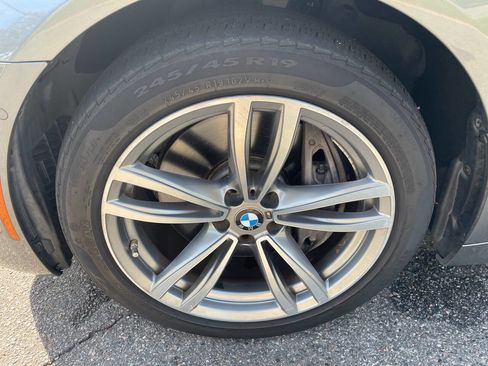 Used 2016 BMW 750i image 11