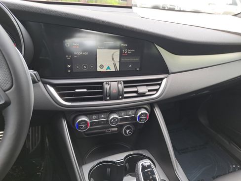 New 2025 Alfa Romeo Giulia AWD w/ Driving Assist Package image 20