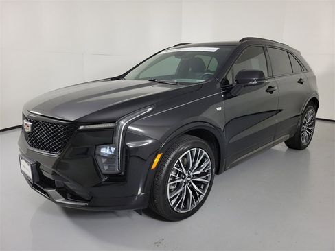 Certified 2024 Cadillac XT4 Sport image 2