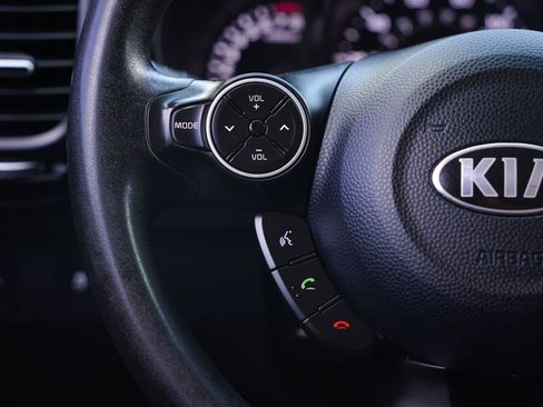 Used 2017 Kia Soul image 16