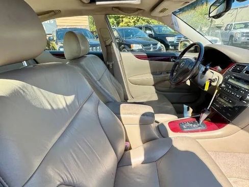 Used 2004 Lexus ES 330 ES 330 Sedan 4D image 7