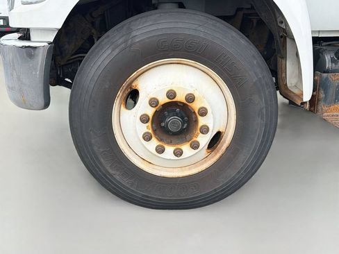 Used 2015 Ford F650 2WD Regular Cab Super Duty image 25