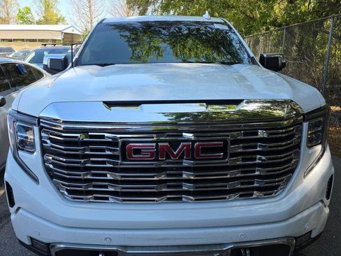 Used 2022 GMC Sierra 1500 Denali image 2