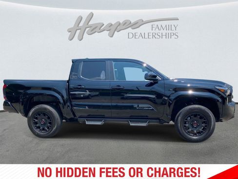 Used 2024 Toyota Tacoma SR5 AWD/4WD image 2