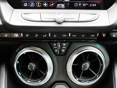 Used 2021 Chevrolet Camaro LT w/ RS Package image 29