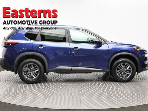 Used 2023 Nissan Rogue S AWD/4WD image 4