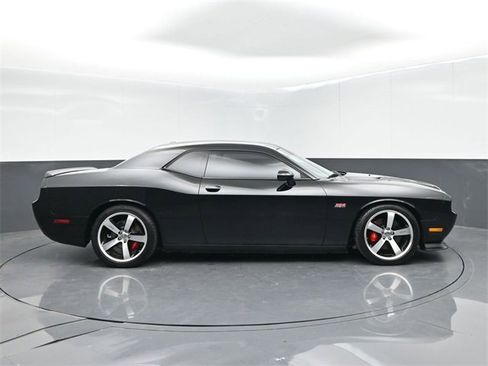 Used 2012 Dodge Challenger SRT8 w/ Premium Sound Group image 9