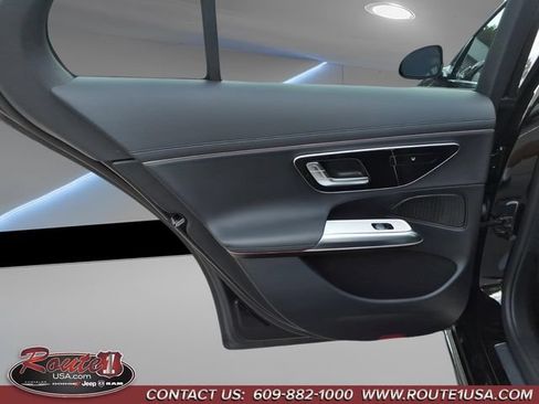 Used 2025 Mercedes-Benz E 350 4MATIC Sedan image 25