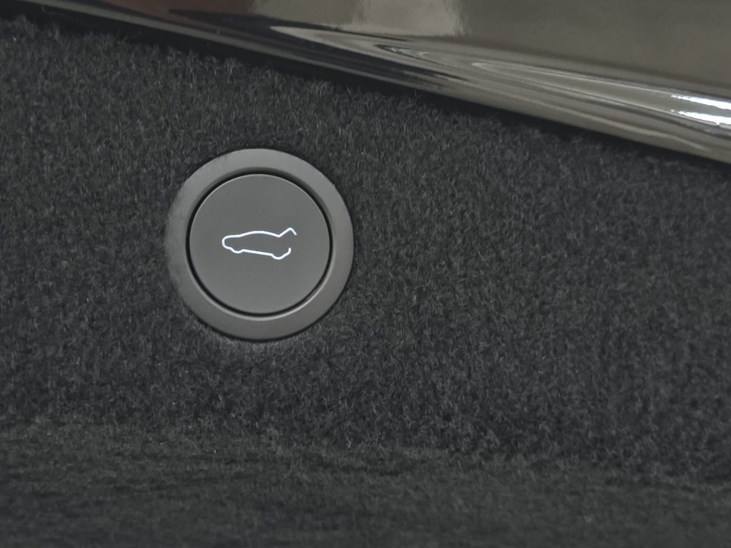 Used 2024 Tesla Model 3 Standard Range RWD image 31