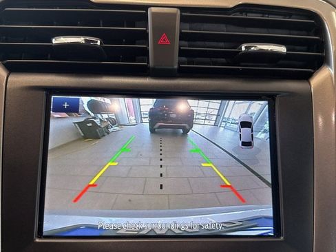 Used 2019 Ford Fusion SE image 7