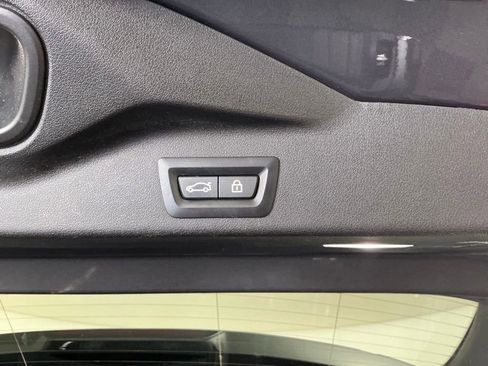 Used 2019 BMW X5 xDrive40i w/ Convenience Package AWD/4WD image 8