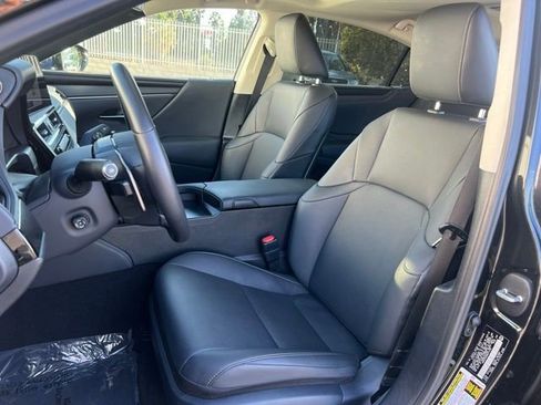 Used 2024 Lexus ES 350 w/ Premium Package image 13