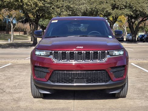 New 2025 Jeep Grand Cherokee Laredo X image 7