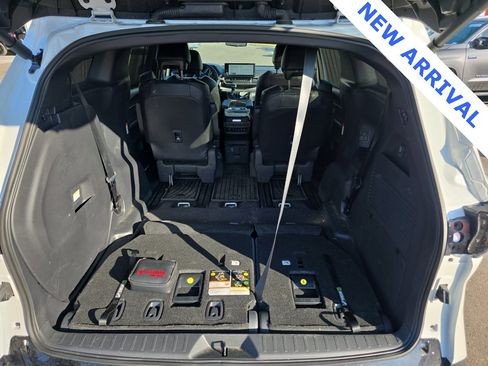 Used 2025 Toyota Sienna Platinum image 44