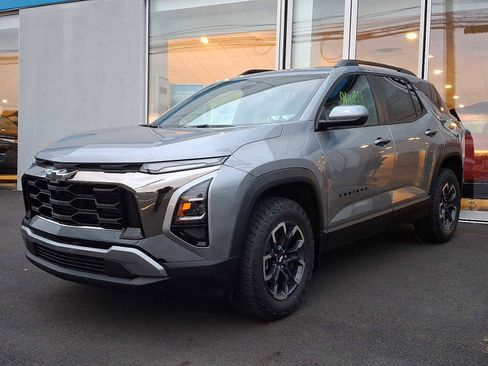 New 2026 Chevrolet Equinox ACTIV image 3