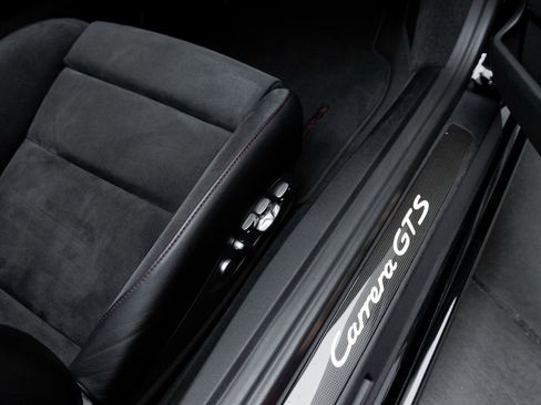 Used 2019 Porsche 911 Carrera GTS image 36