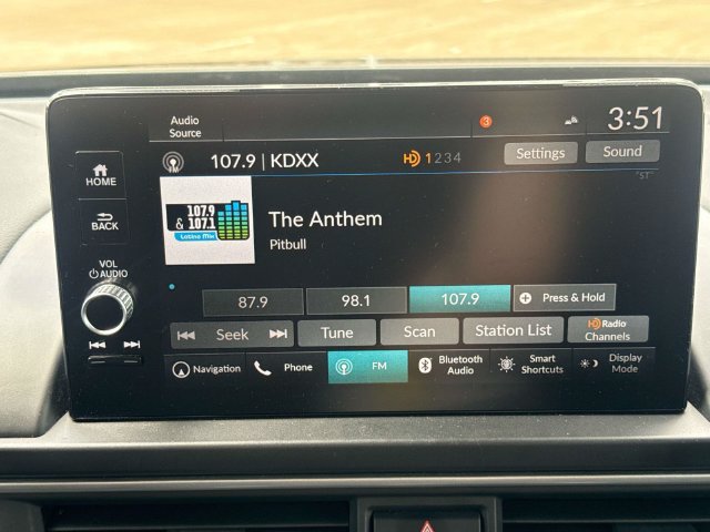 Used 2025 Honda Pilot Elite image 16