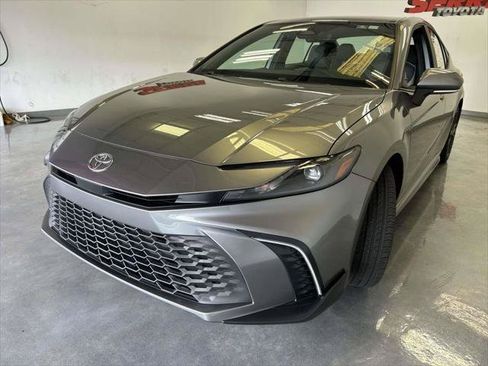 Certified 2026 Toyota Camry SE w/ Convenience Package FWD image 7