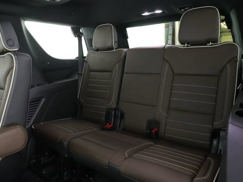 Used 2025 GMC Yukon Denali Ultimate w/ LPO, Floor Liner Package AWD/4WD image 33