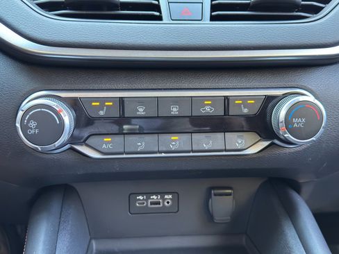 Used 2021 Nissan Altima 2.5 SR w/ SR Premium Package image 23