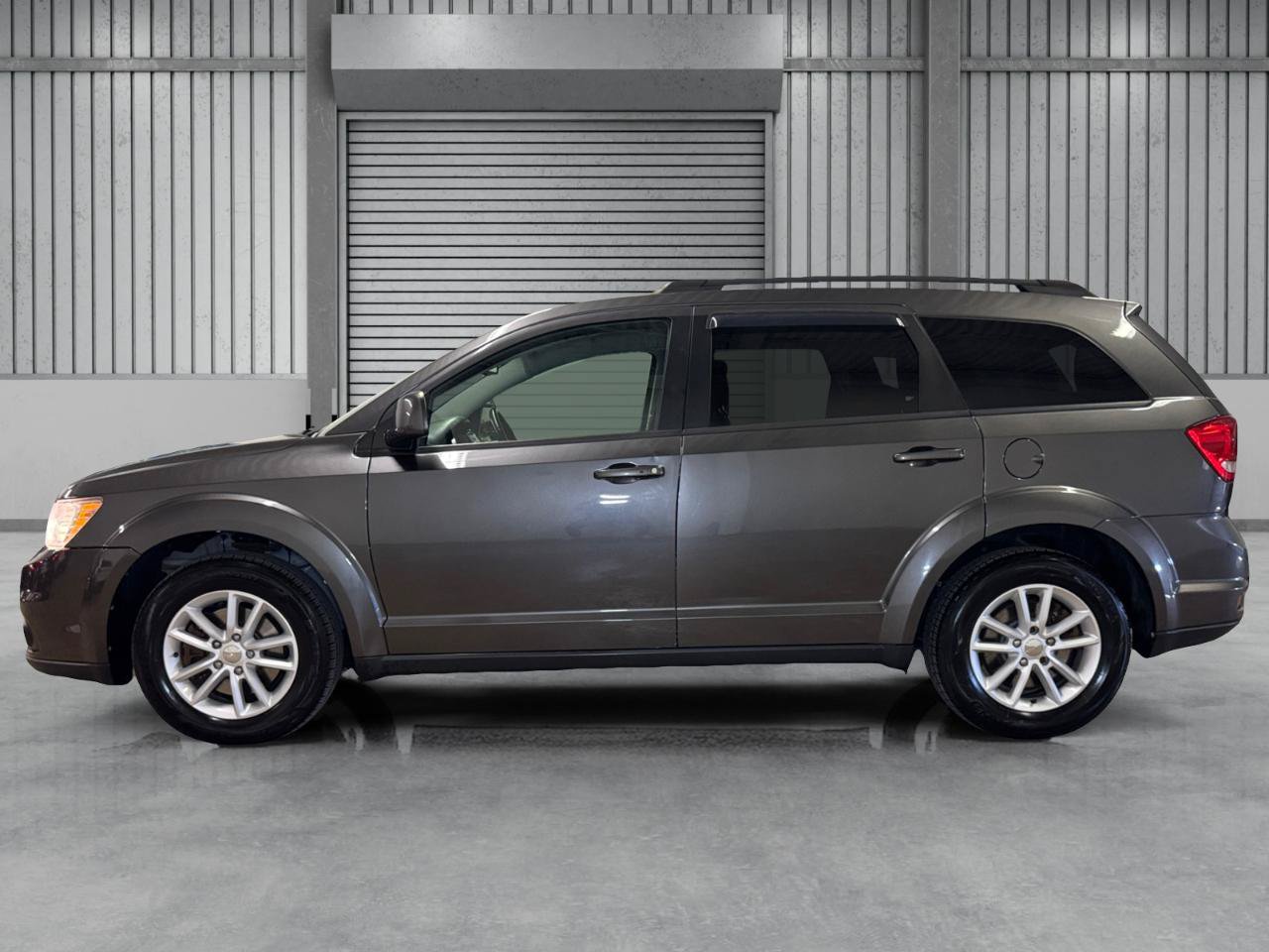 Used 2016 Dodge Journey SXT FWD image 2
