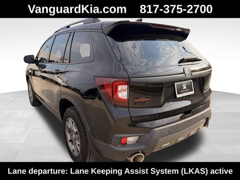 Used 2022 Honda Passport TrailSport image 2