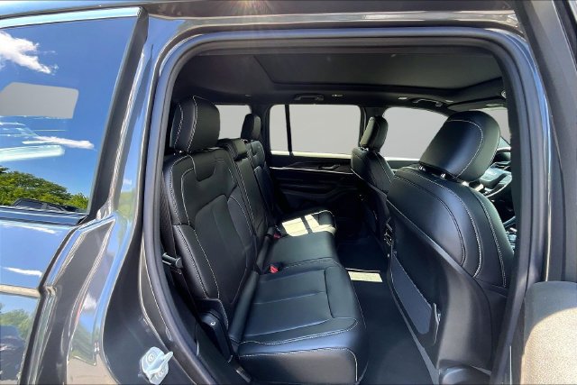 New 2026 Jeep Grand Cherokee Limited AWD/4WD image 10