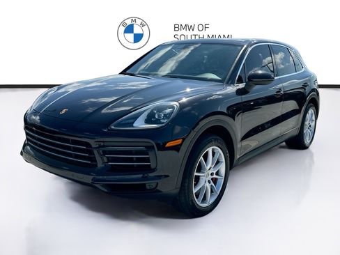 Used 2022 Porsche Cayenne AWD/4WD image 3