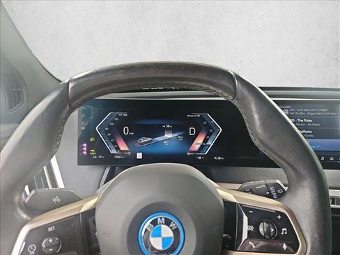 Used 2024 BMW iX xDrive50 AWD/4WD image 6