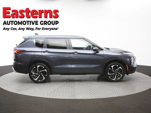 Used 2024 Mitsubishi Outlander SE AWD/4WD image 44