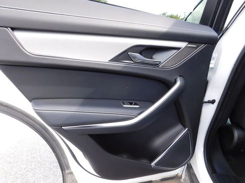 Used 2025 Jaguar F-PACE R-Dynamic S image 9