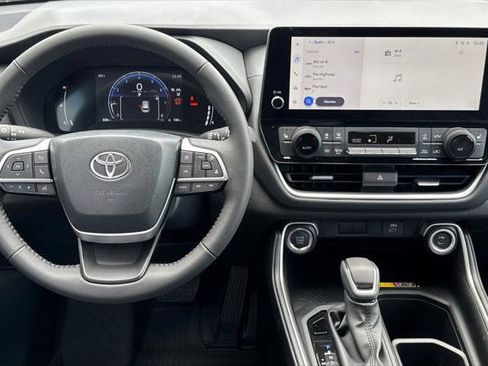 Certified 2026 Toyota Grand Highlander FWD image 20