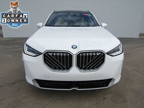 Used 2025 BMW X3 xDrive30i w/ Premium Package image 2