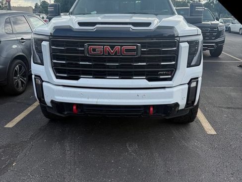 Used 2024 GMC Sierra 2500 AT4 w/ Technology Package AWD/4WD image 2