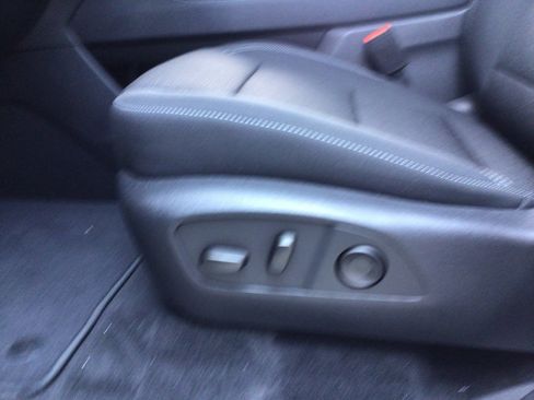 New 2025 Chevrolet Traverse LT w/ Enhanced Driving Package image 9