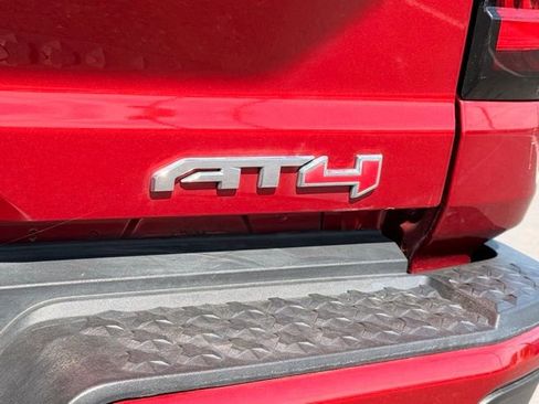 Used 2024 GMC Canyon AT4 w/ Technology Package AWD/4WD image 18